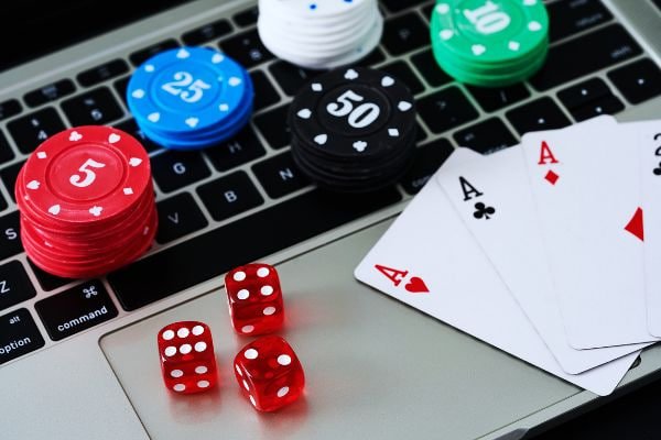 Catatan privasi dan keamanan akun
